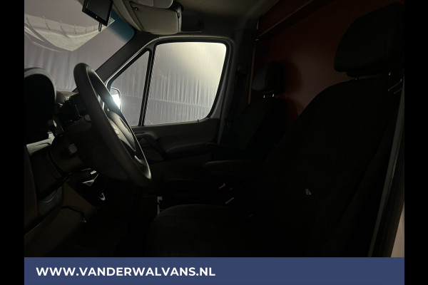 Mercedes-Benz Sprinter 316 CDI 164pk L2H1 Euro6 Airco | Camera | Navigatie | 2800kg Trekhaak | Cruisecontrol Chauffeursstoel, Parkeersensoren