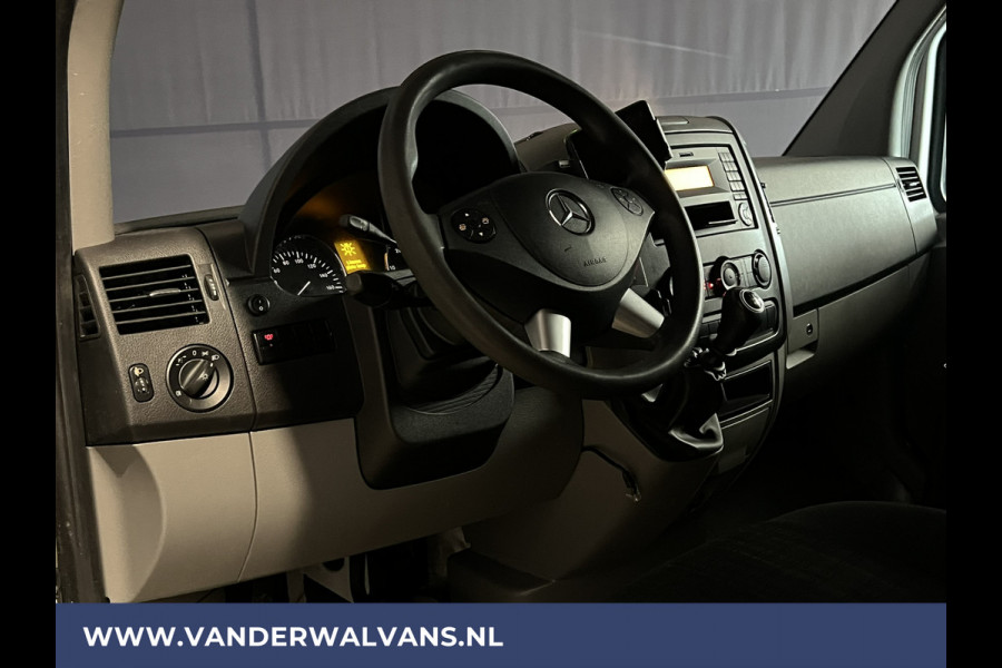 Mercedes-Benz Sprinter 316 CDI 164pk L2H1 Euro6 Airco | Camera | Navigatie | 2800kg Trekhaak | Cruisecontrol Chauffeursstoel, Parkeersensoren
