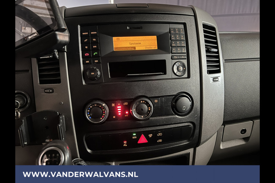 Mercedes-Benz Sprinter 316 CDI 164pk L2H1 Euro6 Airco | Camera | Navigatie | 2800kg Trekhaak | Cruisecontrol Chauffeursstoel, Parkeersensoren