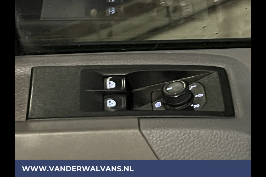 Volkswagen Crafter 2.0 TDI 141pk L4H3 L3H2 Euro6 Airco | Camera | Apple Carplay | Android Auto | Parkeersensoren Bijrijdersbank, 3000kg trekvermogen