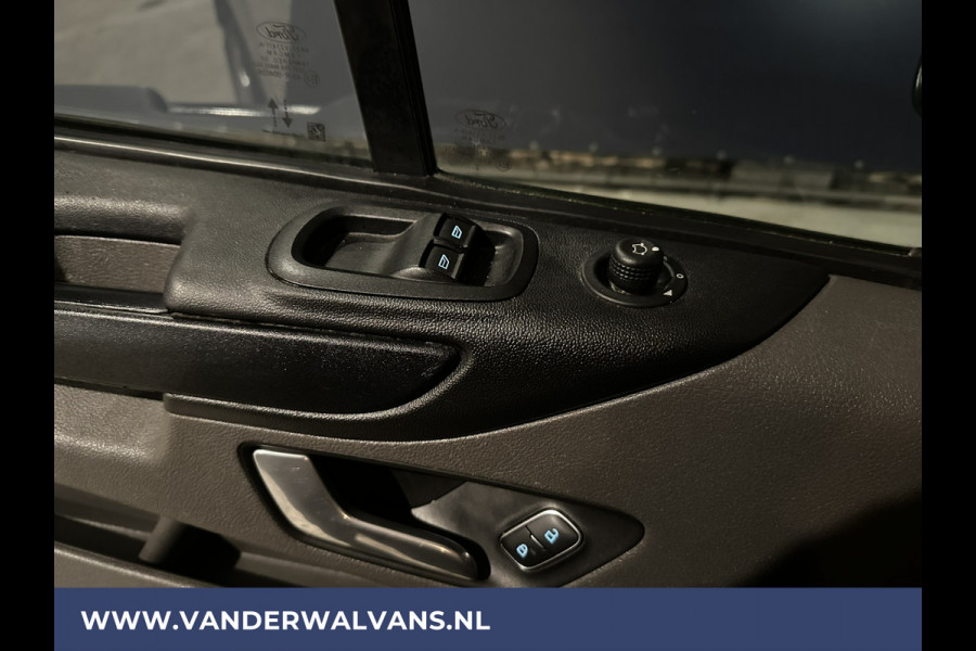 Ford Transit Custom 2.0 TDCI 130 pk L2H1 Euro6 Airco | Cruisecontrol | LED | Verwarmde voorruit | Parkeersensoren, Bijrijdersbank, 2800kg Trekvermogen