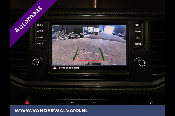 Volkswagen Crafter 2.0 TDI 141pk Automaat L3H2 L2H1 Euro6 Airco | Camera | Apple Carplay | 3000kg Trekhaak | Navigatie Android Auto, Bijrijdersbank