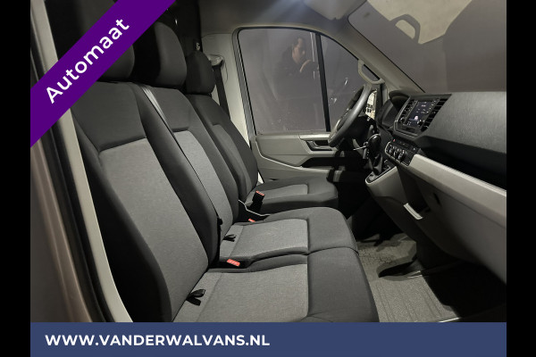 Volkswagen Crafter 2.0 TDI 141pk Automaat L3H2 L2H1 Euro6 Airco | Camera | Apple Carplay | 3000kg Trekhaak | Navigatie Android Auto, Bijrijdersbank