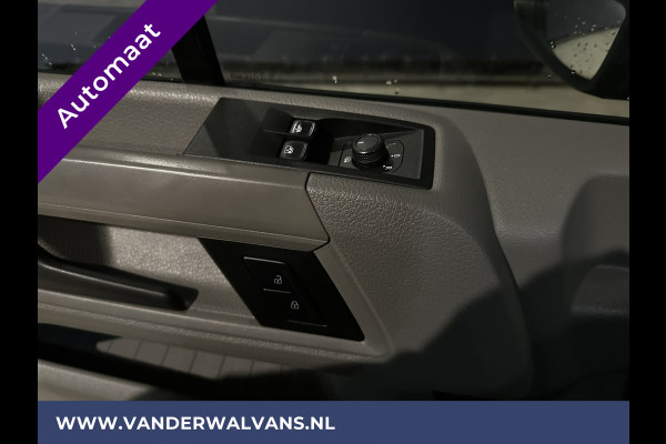 Volkswagen Crafter 2.0 TDI 141pk Automaat L3H2 L2H1 Euro6 Airco | Camera | Apple Carplay | 3000kg Trekhaak | Navigatie Android Auto, Bijrijdersbank