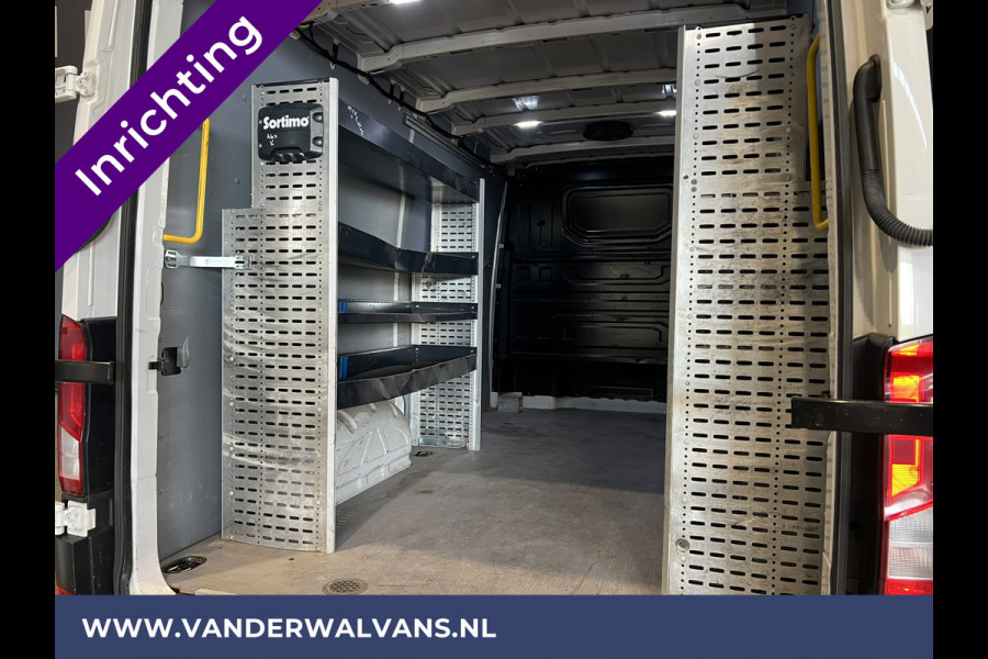 Volkswagen Crafter 2.0 TDI 140 pk L3H2 L2H1 Inrichting Euro6 Airco | Camera | Apple Carplay | Andoid Auto 3000kg Trekhaak, Parkeersensoren, Bijrijdersbank