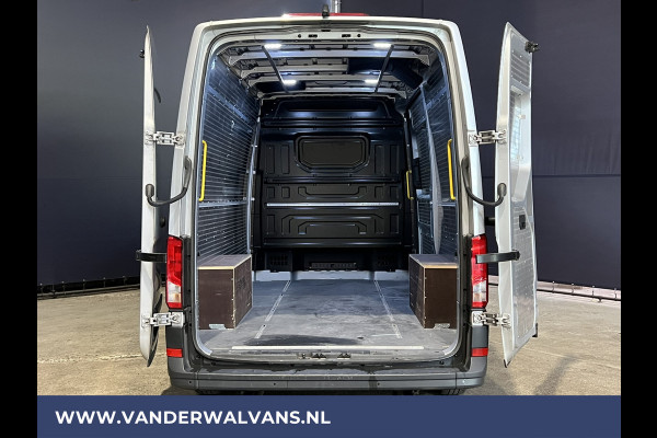 Volkswagen Crafter 2.0 TDI 141pk L3H3 L2H2 Euro6 Airco | Camera | Apple Carplay | Android Auto | Cruisecontrol Parkeersensoren, Bijrijdersbank