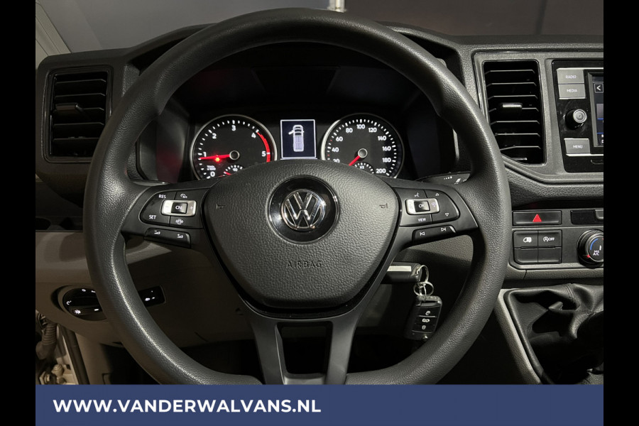 Volkswagen Crafter 2.0 TDI 141pk L3H3 L2H2 Euro6 Airco | Camera | Apple Carplay | Android Auto | Cruisecontrol Parkeersensoren, Bijrijdersbank
