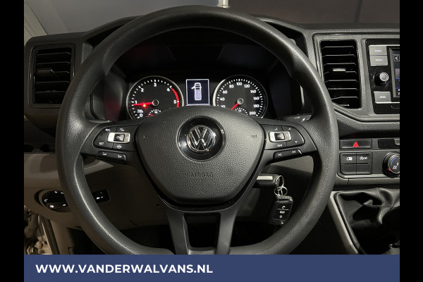 Volkswagen Crafter 2.0 TDI 141pk L3H3 L2H2 Euro6 Airco | Camera | Apple Carplay | Android Auto | Cruisecontrol Parkeersensoren, Bijrijdersbank