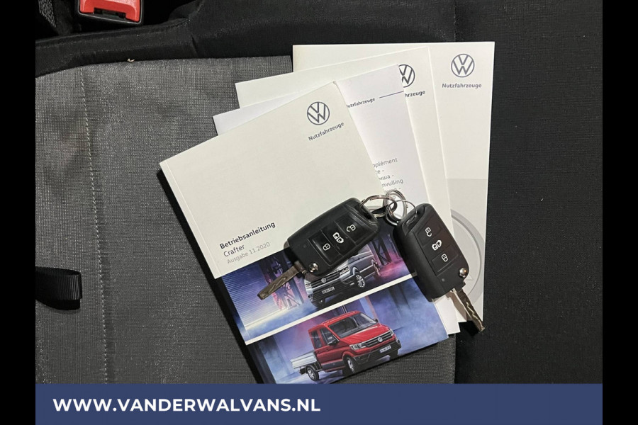Volkswagen Crafter 2.0 TDI 141pk L3H3 L2H2 Euro6 Airco | Camera | Apple Carplay | Android Auto | Cruisecontrol Parkeersensoren, Bijrijdersbank