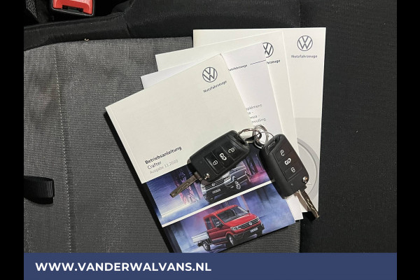 Volkswagen Crafter 2.0 TDI 141pk L3H3 L2H2 Euro6 Airco | Camera | Apple Carplay | Android Auto | Cruisecontrol Parkeersensoren, Bijrijdersbank