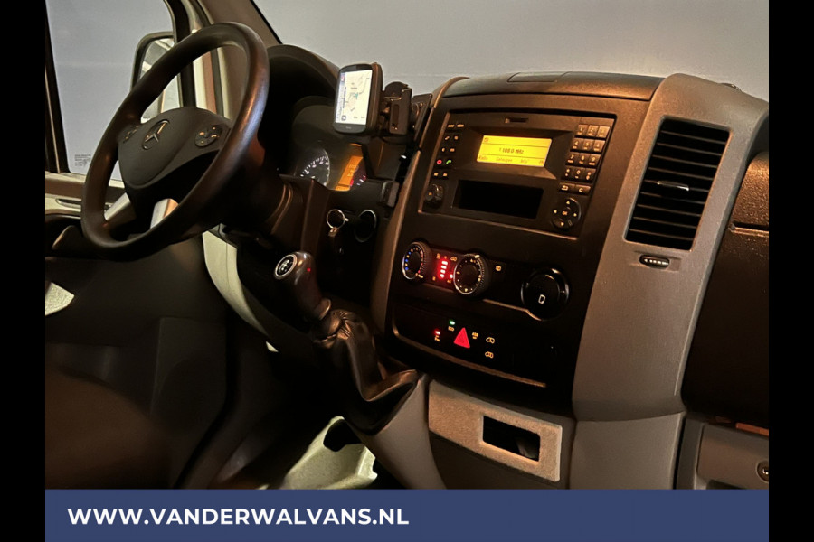 Mercedes-Benz Sprinter 316 CDI 163 pk L2H2 Euro6 Airco | Navigatie | 2800kg Trekhaak | Cruisecontrol Parkeersensoren