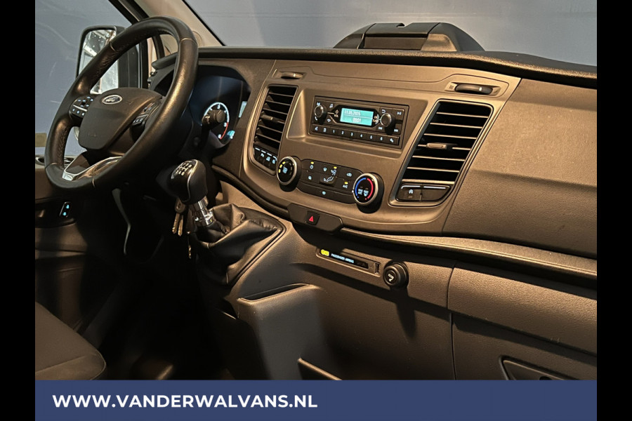Ford Transit 2.0 TDCI 131pk L2H2 Euro6 Airco | LED | Cruisecontrol | Verwarmde voorruit | Parkeersensoren Bijrijdersbank
