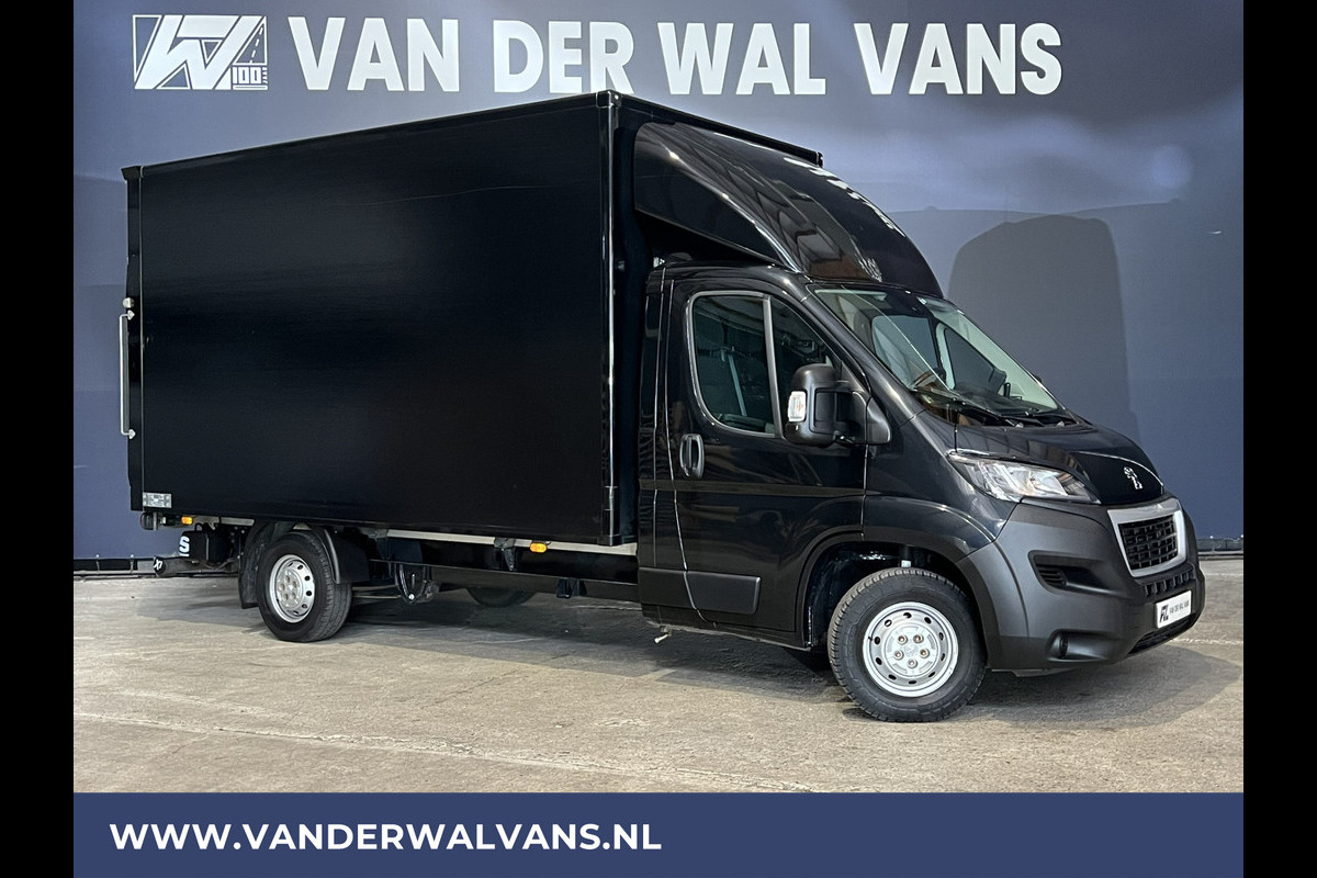 Peugeot Boxer 2.0 BlueHDI 141pk Bakwagen Laadklep Euro6 Airco | Camera | Cruisecontrol | Chauffeursstoel Bijrijdersbank Peugeot Boxer 2.0 BlueHDI 141pk Bakwagen Laadklep Euro6 Airco | Camera | Cruisecontrol | Chauffeursstoel Bijrijdersbank