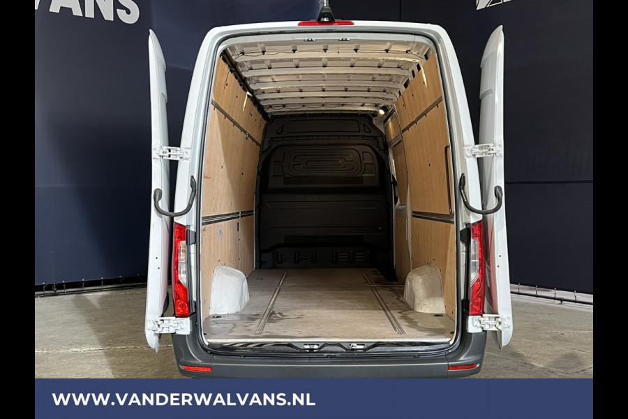 Mercedes-Benz Sprinter 317 CDI 170pk L3H2 Euro6 Airco | Navigatie | Camera | Apple Carplay | Android Auto Chauffeursstoel, Bijrijdersbank