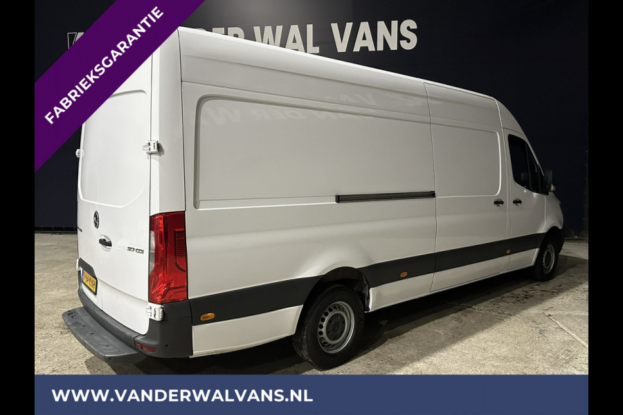 Mercedes-Benz Sprinter 317 CDI 170pk L3H2 Fabrieksgarantie Euro6 Airco | Camera | Apple Carplay | Cruisecontrol Android Auto, Parkeersensoren, Stoelverwarming, Bijrijdersbank
