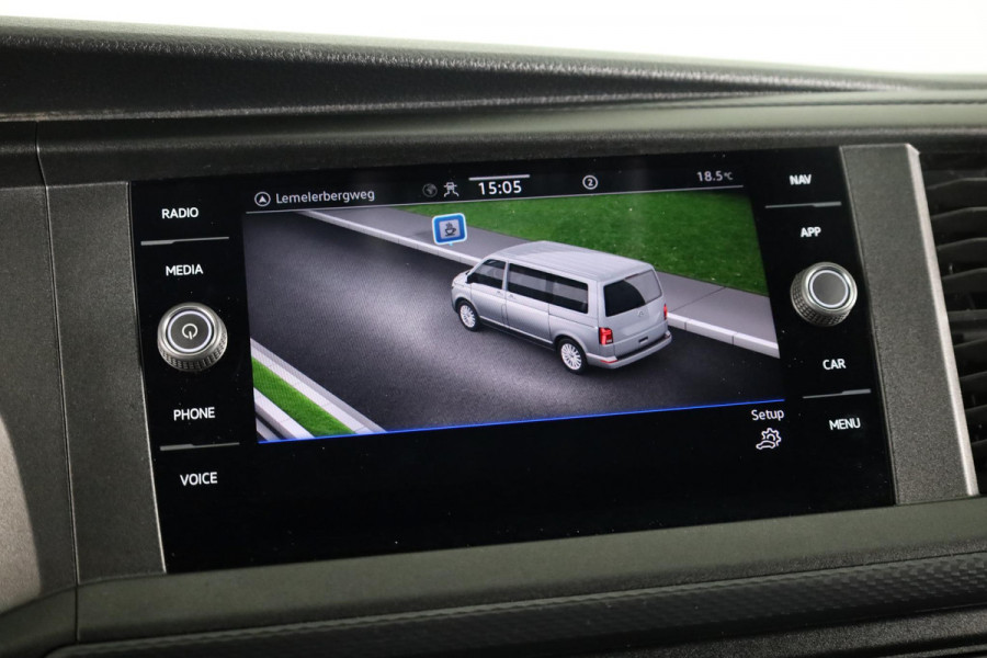 Volkswagen Transporter 2.0 TDI L2H1 28 Comfortline 110 pk | Verlengde garantie | Navigatie | Trekhaak | Parkeersensoren achter | Cruise control | Apple Carplay/Android Auto |