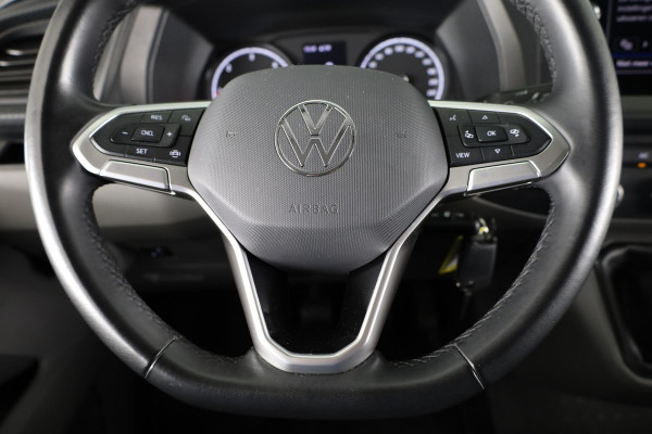 Volkswagen Transporter 2.0 TDI L2H1 28 Comfortline 110 pk | Verlengde garantie | Navigatie | Trekhaak | Parkeersensoren achter | Cruise control | Apple Carplay/Android Auto |