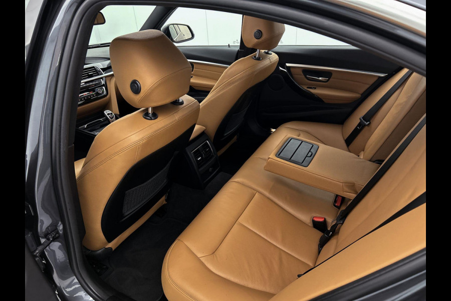 BMW 3-serie 320i Luxury Edition Automaat (PANORAMADAK, STOELVERWARMING, SPORTSTOELEN, DIGITALE COCKPIT, DEALER ONDERHOUDEN)