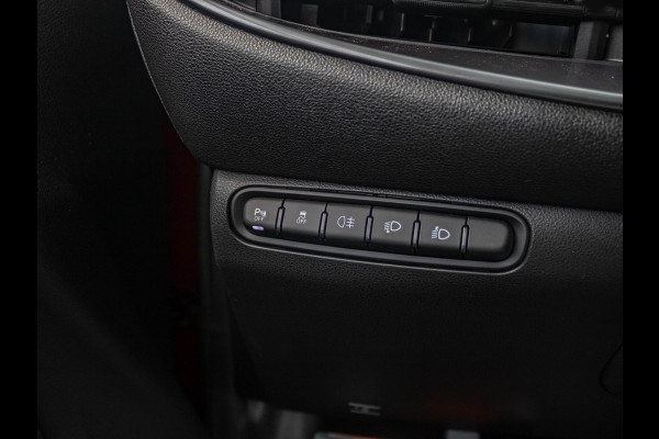 Fiat 500E 3+1 La Prima 42 kWh | Clima | Cruise | Leder | 17" | Priv Glass | Winter Pack | JBL Sound | BSM | Apple Carplay