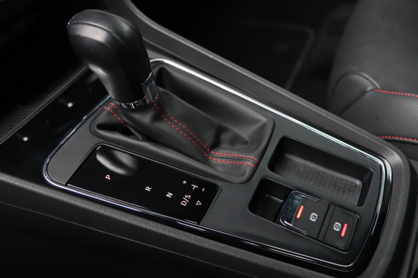 Seat León ST 1.4 EcoTSI FR / LEDER / PDC V+A / CARPLAY / STOELVERW / 18''