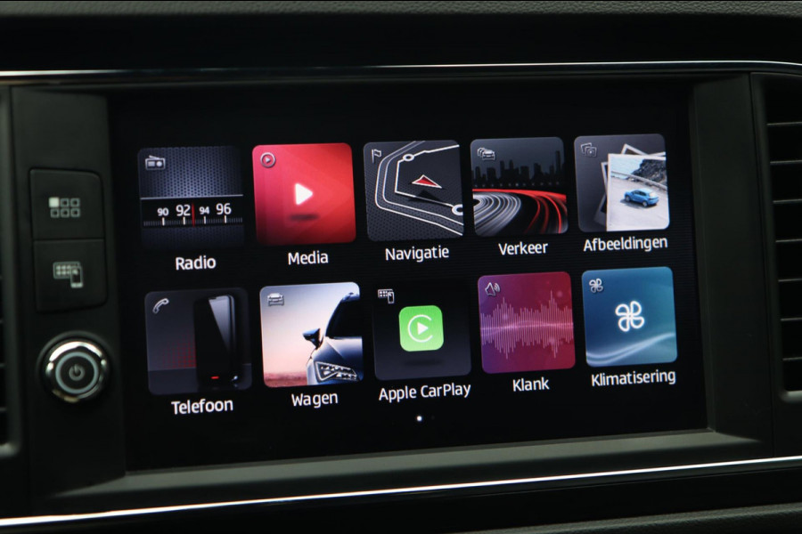 Seat León ST 1.4 EcoTSI FR / LEDER / PDC V+A / CARPLAY / STOELVERW / 18''
