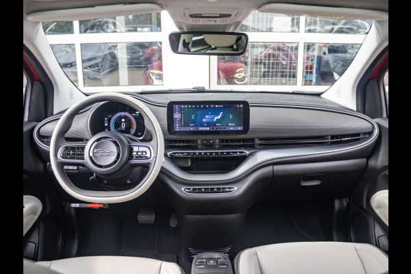 Fiat 500E 3+1 La Prima 42 kWh | Clima | Cruise | Leder | 17" | Priv Glass | Winter Pack | JBL Sound | BSM | Apple Carplay