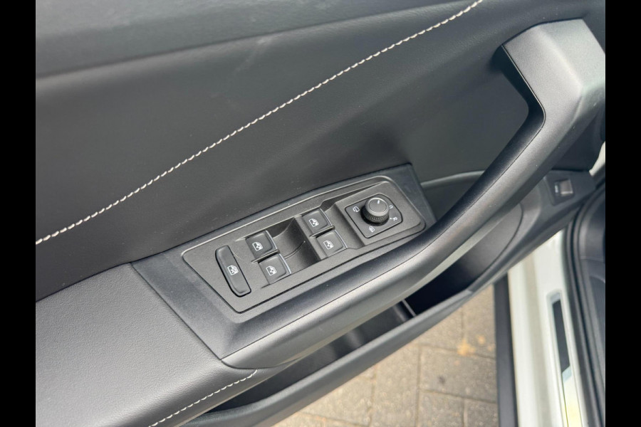 Volkswagen T-Roc 1.5 TSI 3XR-Line Panorama/bomvol/vollausstatung!