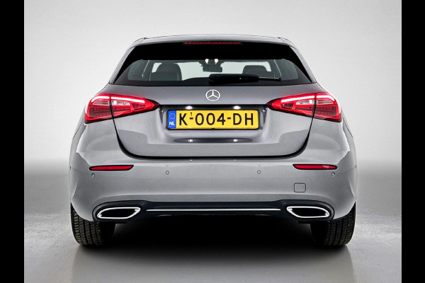 Mercedes-Benz A-Klasse 180 Business Solution(Dealer onderhoud, Navi Groot, StoelV, Carplay, Etc)