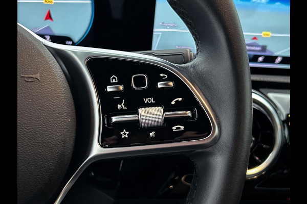 Mercedes-Benz A-Klasse 180 Business Solution(Dealer onderhoud, Navi Groot, StoelV, Carplay, Etc)