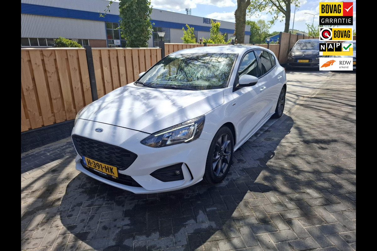 Ford Focus 1.0 EcoBoost Titanium Business Ford Focus 1.0 EcoBoost Titanium Business