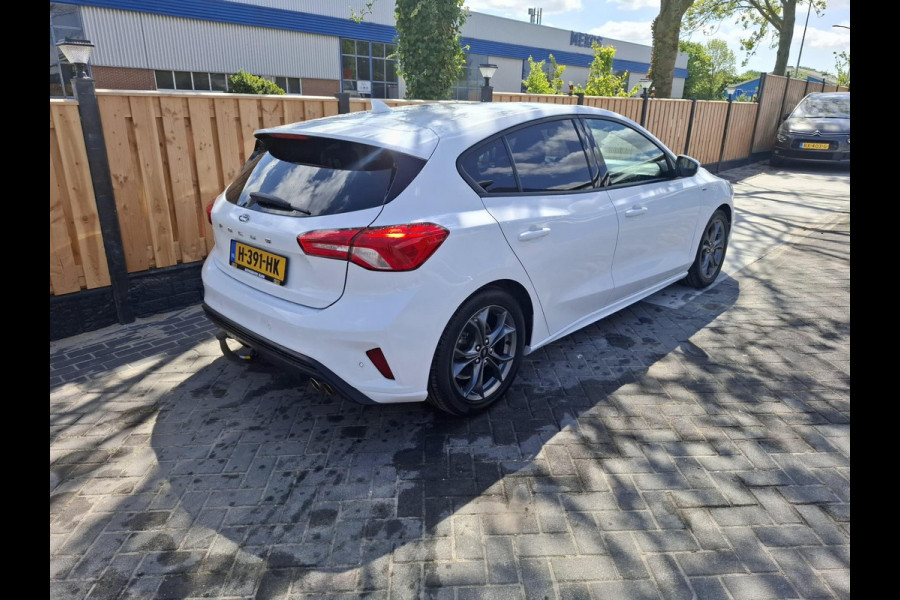 Ford Focus 1.0 EcoBoost Titanium Business