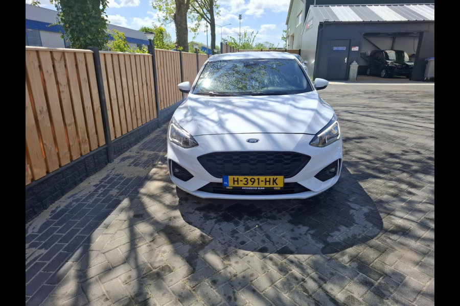 Ford Focus 1.0 EcoBoost Titanium Business