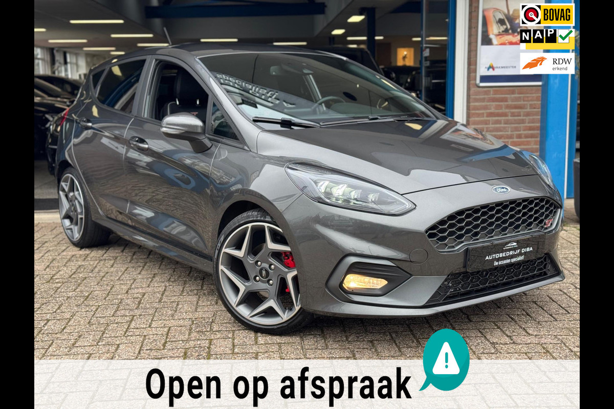 Ford Fiesta 1.5 EcoBoost ST-3 2019 Grijs NAVI NAP 200 PK! Ford Fiesta 1.5 EcoBoost ST-3 2019 Grijs NAVI NAP 200 PK!