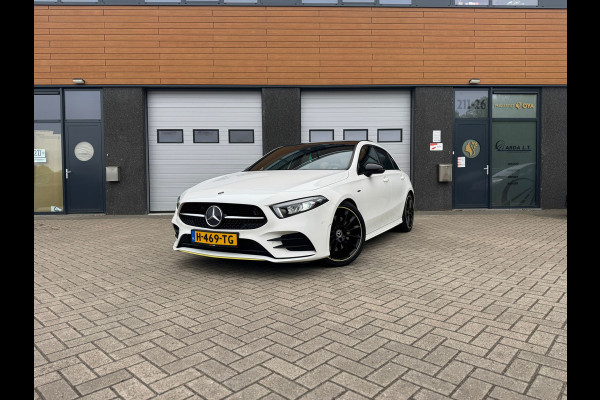 Mercedes-Benz A-Klasse 250 AMG Edition 1 Panoramadak .