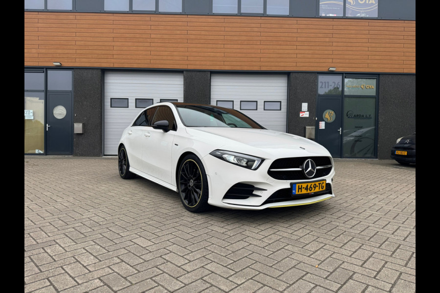 Mercedes-Benz A-Klasse 250 AMG Edition 1 Panoramadak .