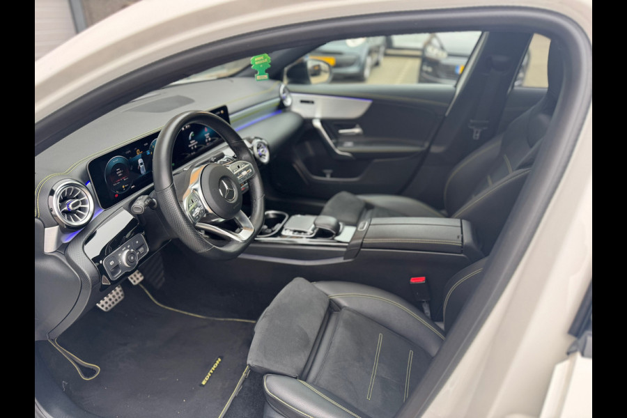 Mercedes-Benz A-Klasse 250 AMG Edition 1 Panoramadak .