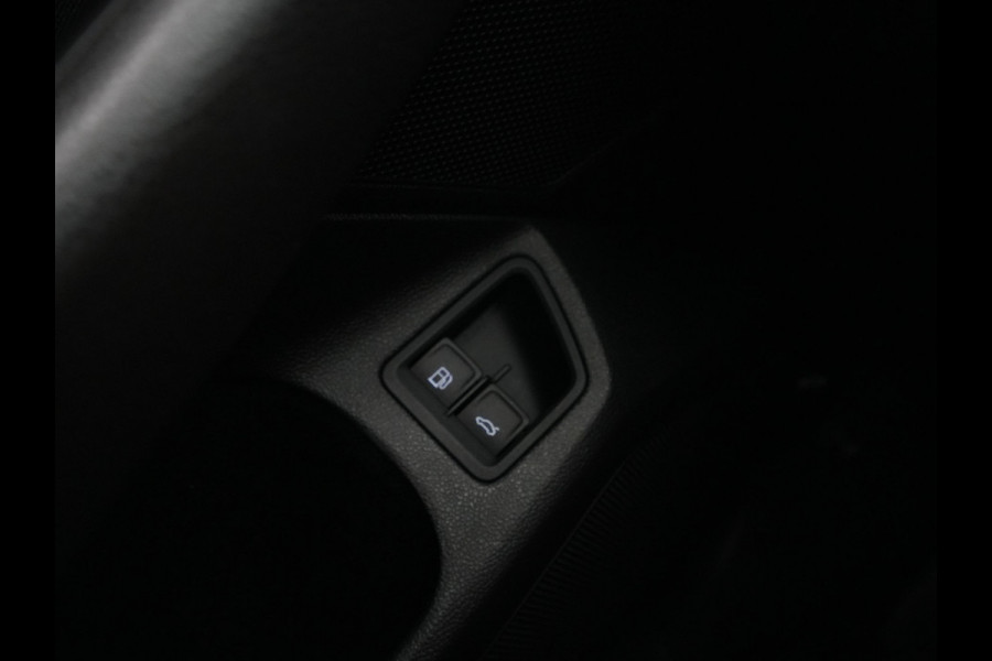Volkswagen Passat Variant 1.4 TSI 218pk PHEV GTE Navi Pro Trekhaak Camera Stoelverwarming 84