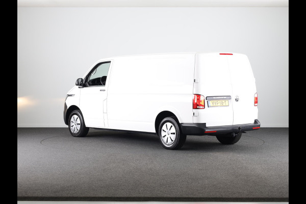 Volkswagen Transporter 2.0 TDI L2H1 28 Comfortline 110 pk | Verlengde garantie | Navigatie| Trekhaak | Parkeersensoren achter | Cruise control | Apple Carplay/Android Auto |