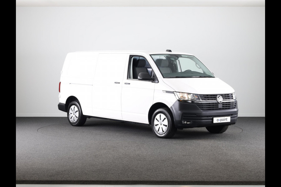 Volkswagen Transporter 2.0 TDI L2H1 28 Comfortline 110 pk | Verlengde garantie | Navigatie| Trekhaak | Parkeersensoren achter | Cruise control | Apple Carplay/Android Auto |
