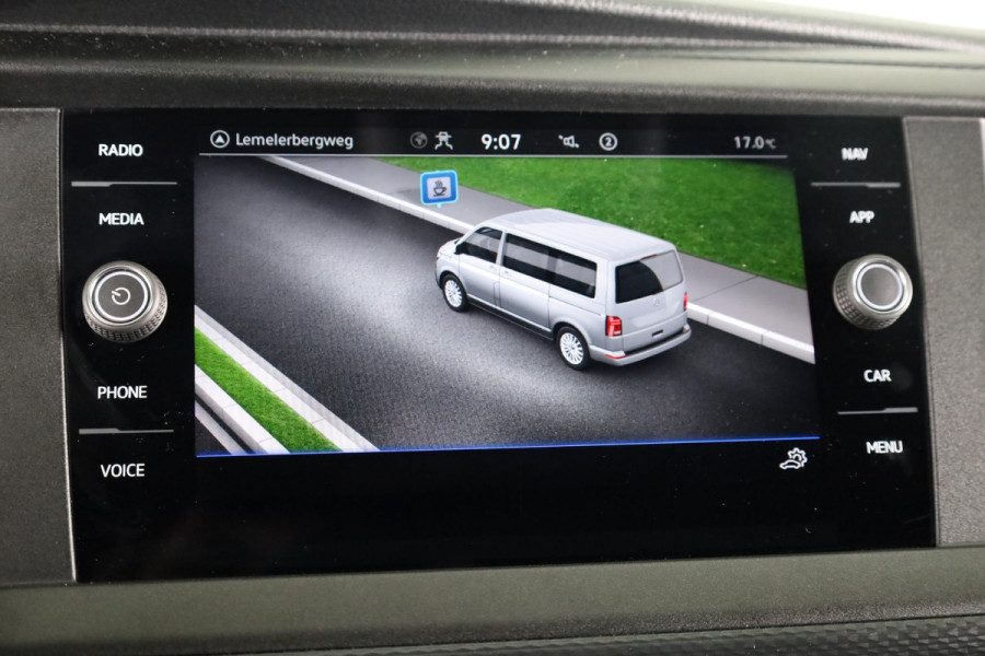 Volkswagen Transporter 2.0 TDI L2H1 28 Comfortline 110 pk | Verlengde garantie | Navigatie| Trekhaak | Parkeersensoren achter | Cruise control | Apple Carplay/Android Auto |