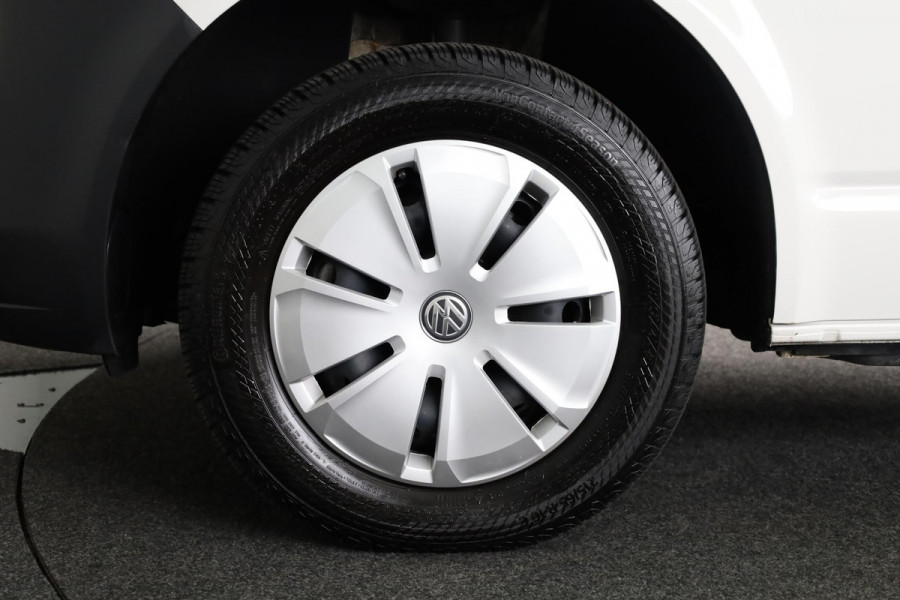 Volkswagen Transporter 2.0 TDI L2H1 28 Comfortline 110 pk | Verlengde garantie | Navigatie| Trekhaak | Parkeersensoren achter | Cruise control | Apple Carplay/Android Auto |