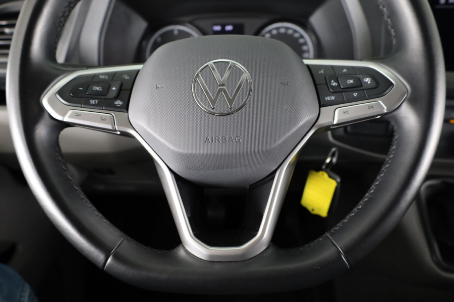Volkswagen Transporter 2.0 TDI L2H1 28 Comfortline 110 pk | Verlengde garantie | Navigatie| Trekhaak | Parkeersensoren achter | Cruise control | Apple Carplay/Android Auto |