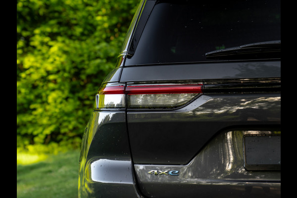 Jeep Grand Cherokee Overland 4XE 380pk PHEV | Full option! | Pano-dak | Stoelventilatie | Luchtvering | Night Vision