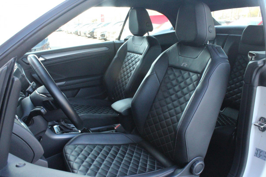 Volkswagen T-Roc Cabrio 1.5 TSI 150PK AUTOMAAT R-LINE | VIRTUAL COCKPIT | STOEL/STUUR VERWARMING | 19" LICHTMETALEN VELGEN | FULL LED KOPLAMPEN | DODEHOEK DETECTIE | ADAPTIVE CRUISE CONTROL | KEYLESS ENTRY/START | PARKEERSENSOREN VOOR EN ACHTER | ACHTERUITRIJ CAMERA | LEDEREN BEKLEDING | DAB+ RADIO | NAVIGATIE | APPLE CARPLAY/ANDROID AUTO |