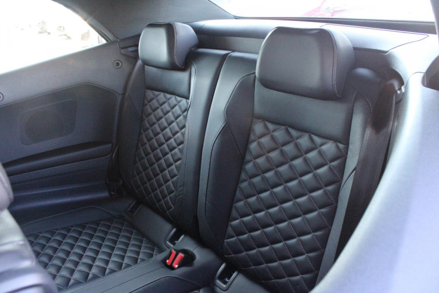 Volkswagen T-Roc Cabrio 1.5 TSI 150PK AUTOMAAT R-LINE | VIRTUAL COCKPIT | STOEL/STUUR VERWARMING | 19" LICHTMETALEN VELGEN | FULL LED KOPLAMPEN | DODEHOEK DETECTIE | ADAPTIVE CRUISE CONTROL | KEYLESS ENTRY/START | PARKEERSENSOREN VOOR EN ACHTER | ACHTERUITRIJ CAMERA | LEDEREN BEKLEDING | DAB+ RADIO | NAVIGATIE | APPLE CARPLAY/ANDROID AUTO |