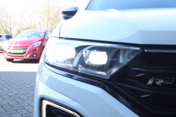 Volkswagen T-Roc Cabrio 1.5 TSI 150PK AUTOMAAT R-LINE | VIRTUAL COCKPIT | STOEL/STUUR VERWARMING | 19" LICHTMETALEN VELGEN | FULL LED KOPLAMPEN | DODEHOEK DETECTIE | ADAPTIVE CRUISE CONTROL | KEYLESS ENTRY/START | PARKEERSENSOREN VOOR EN ACHTER | ACHTERUITRIJ CAMERA | LEDEREN BEKLEDING | DAB+ RADIO | NAVIGATIE | APPLE CARPLAY/ANDROID AUTO |
