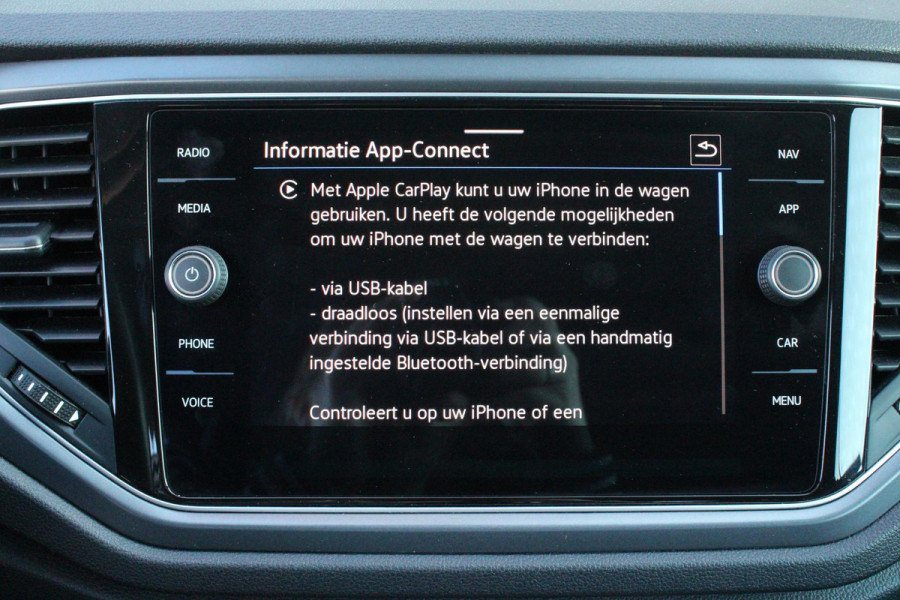 Volkswagen T-Roc Cabrio 1.5 TSI 150PK AUTOMAAT R-LINE | VIRTUAL COCKPIT | STOEL/STUUR VERWARMING | 19" LICHTMETALEN VELGEN | FULL LED KOPLAMPEN | DODEHOEK DETECTIE | ADAPTIVE CRUISE CONTROL | KEYLESS ENTRY/START | PARKEERSENSOREN VOOR EN ACHTER | ACHTERUITRIJ CAMERA | LEDEREN BEKLEDING | DAB+ RADIO | NAVIGATIE | APPLE CARPLAY/ANDROID AUTO |