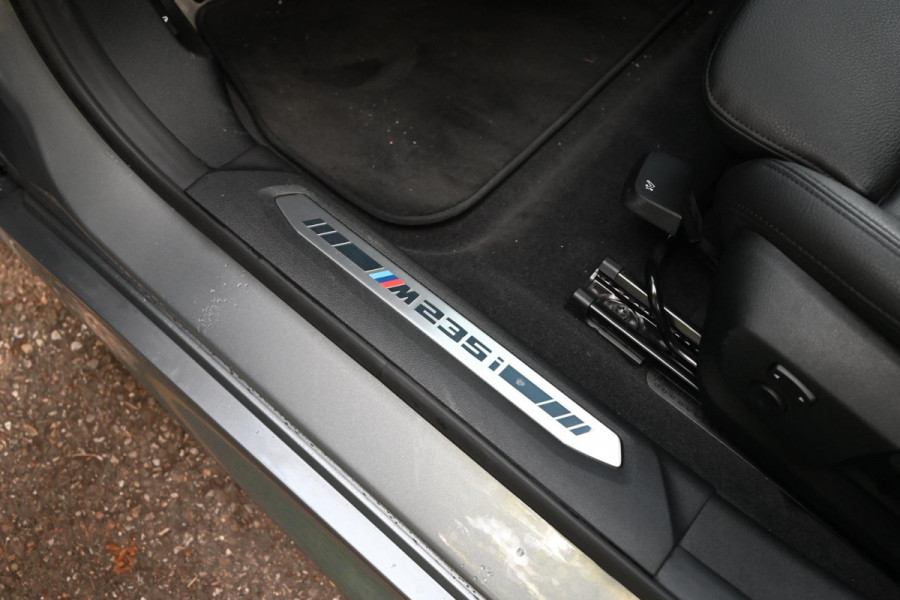 BMW 2 Serie Gran Coupé M235i xDrive Executive 306 PK 1e Eig Dealer o.h Camera Leder LED 18''