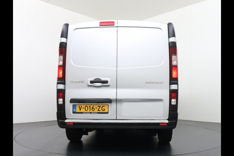 Renault Trafic 1.6dCi L1H1 T27 3-Pers. Elektrische Ramen en Spiegels Bluetooth Radio/Usb Betonplex vloer Schuifdeur Wandbetimmering Générique 1e Eigenaar Euro 6 Super nette Bus!