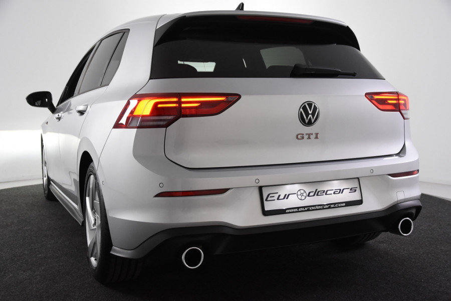 Volkswagen Golf VIII 2.0 TSI GTI *Navigatie*Keyless*Stoelverwarming*Park assist*